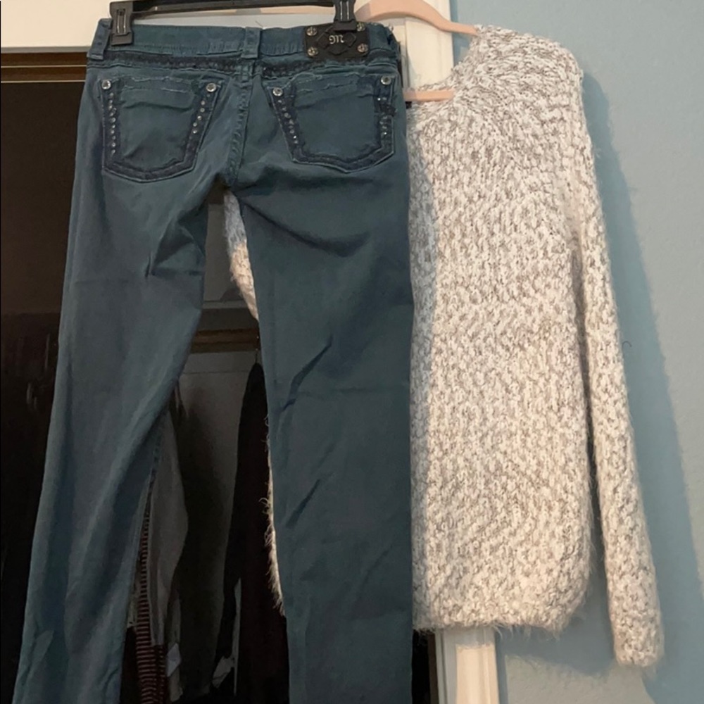 Classy Chic Bundle - Picture 5 of 5